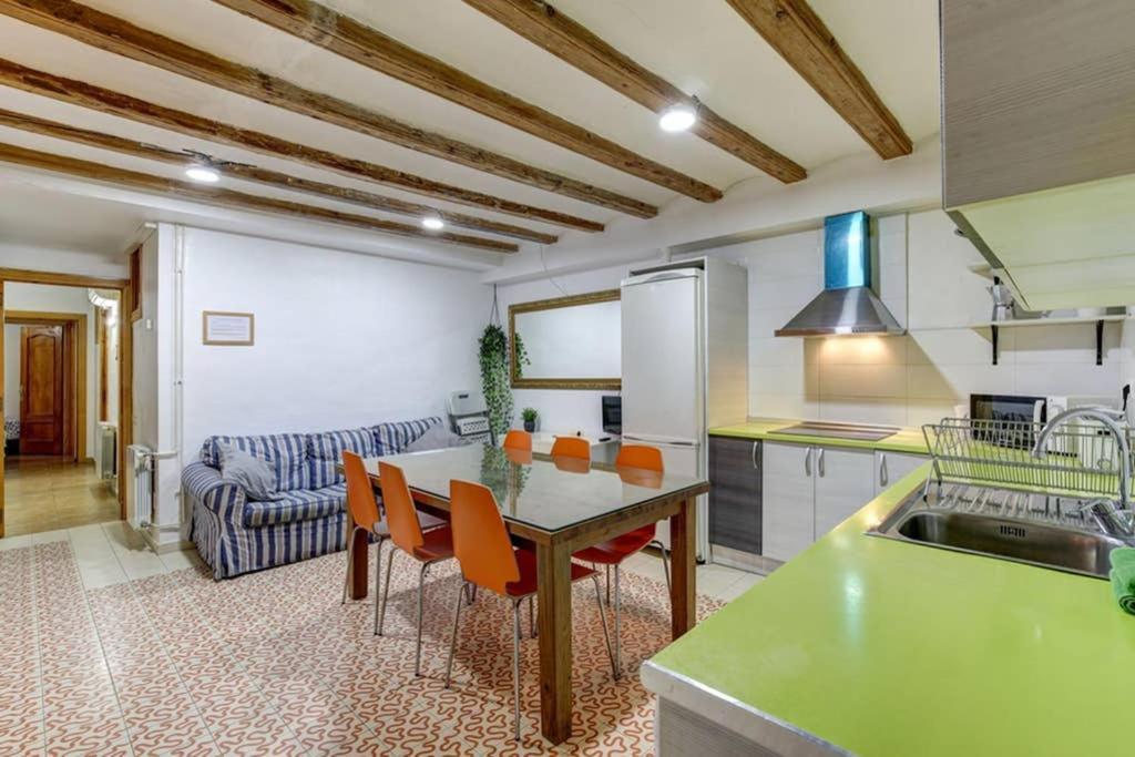 7 Pax Montserrat Ramblas Barcelona Exterior foto