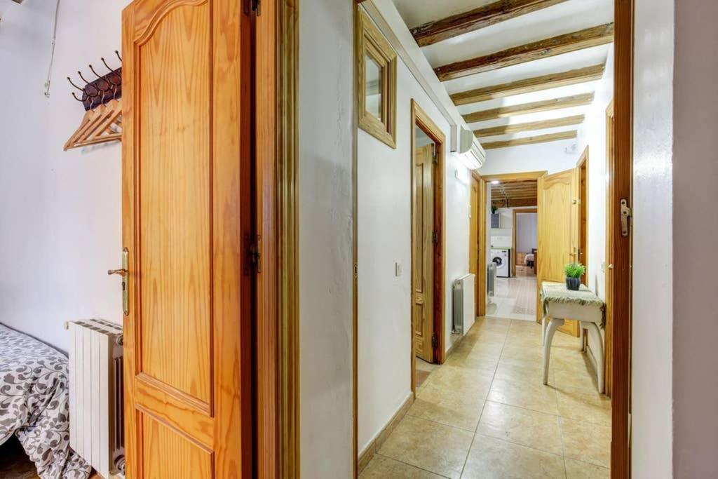 7 Pax Montserrat Ramblas Barcelona Exterior foto